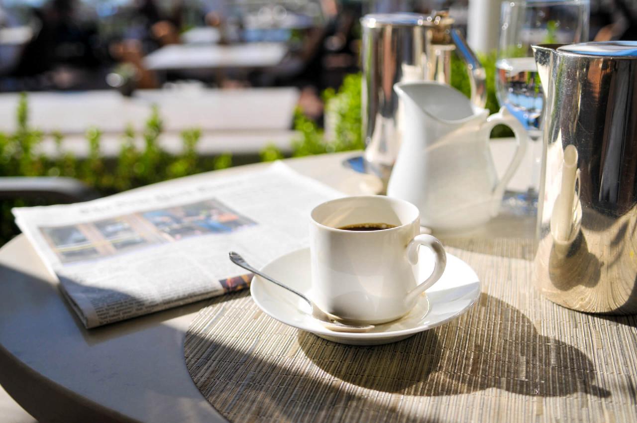 Skab et hyggeligt cafemiljø med cafeborde fra Zederkof
