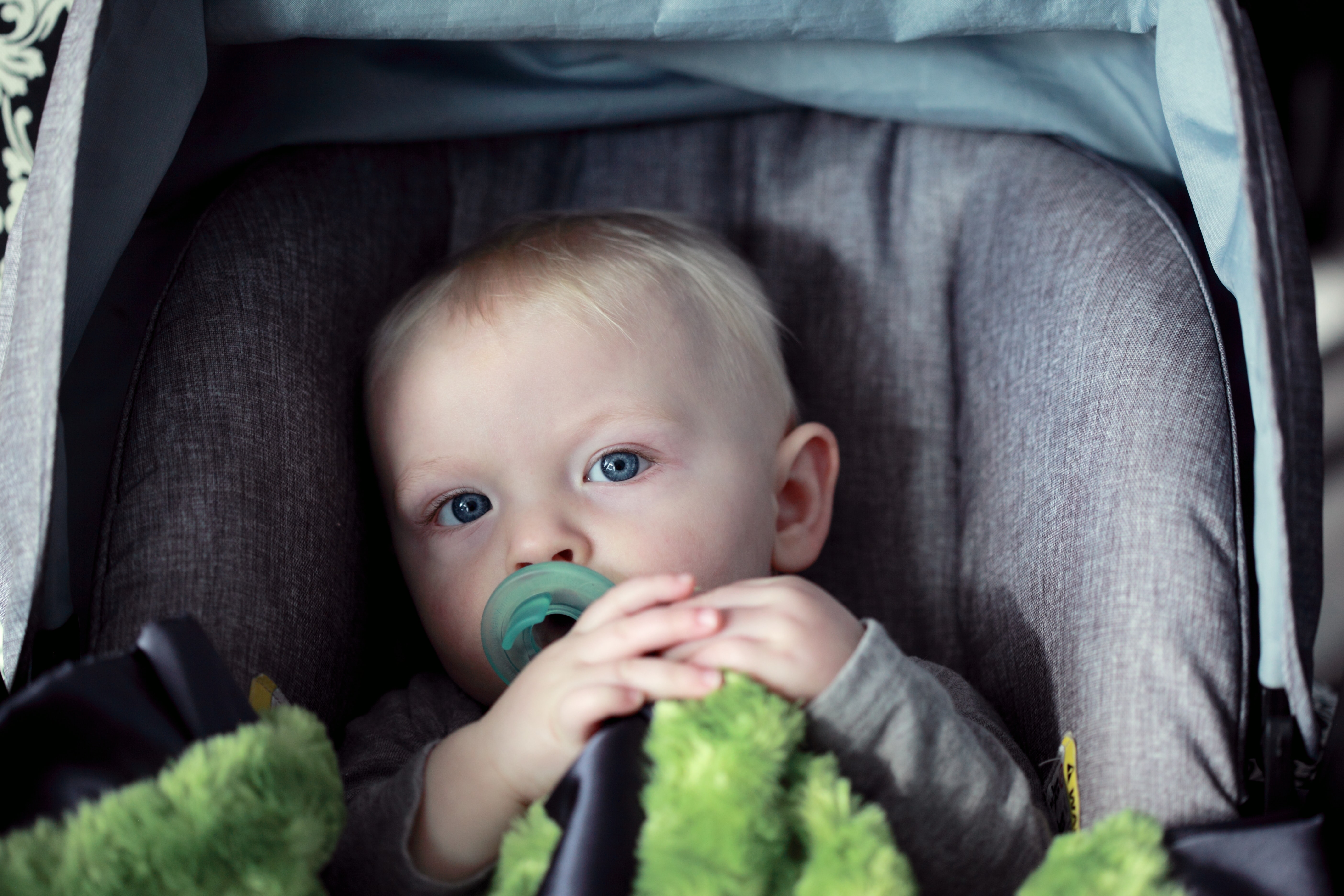 Køredragt til baby og børn